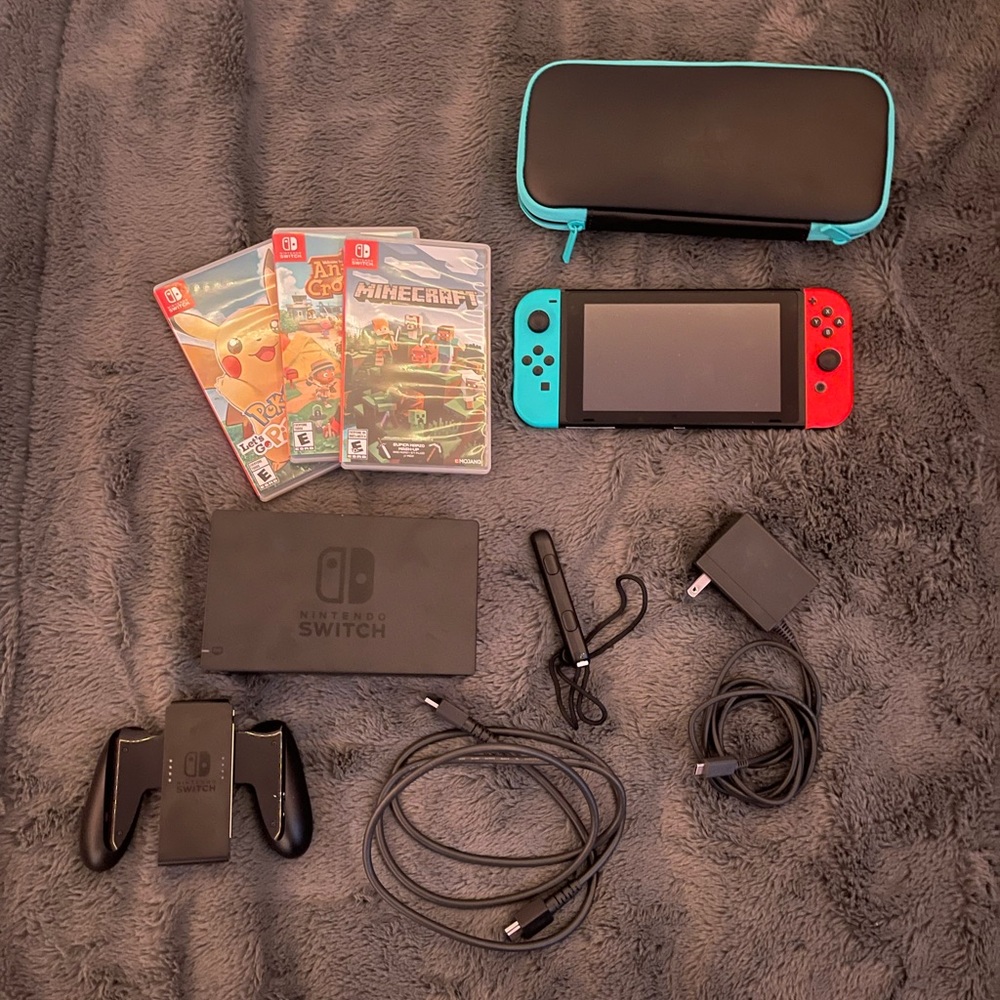 Nintendo Switch Set Complete with everything (including games)